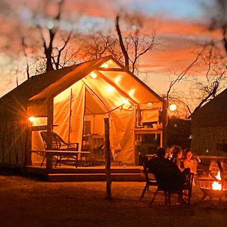 Hotel Son'S Rio Cibolo Glamping Cabin #G Brand New Creek-Front Cabins With So Many Amenities! Marion Exteriér fotografie